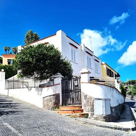 Brecchembe - Holiday Home In The Center Of Lacco Ameno Lacco Ameno  Buitenkant foto