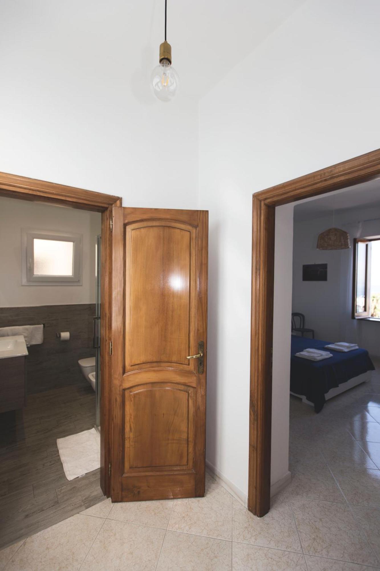 Brecchembe - Holiday Home In The Center Of Lacco Ameno Lacco Ameno  Buitenkant foto