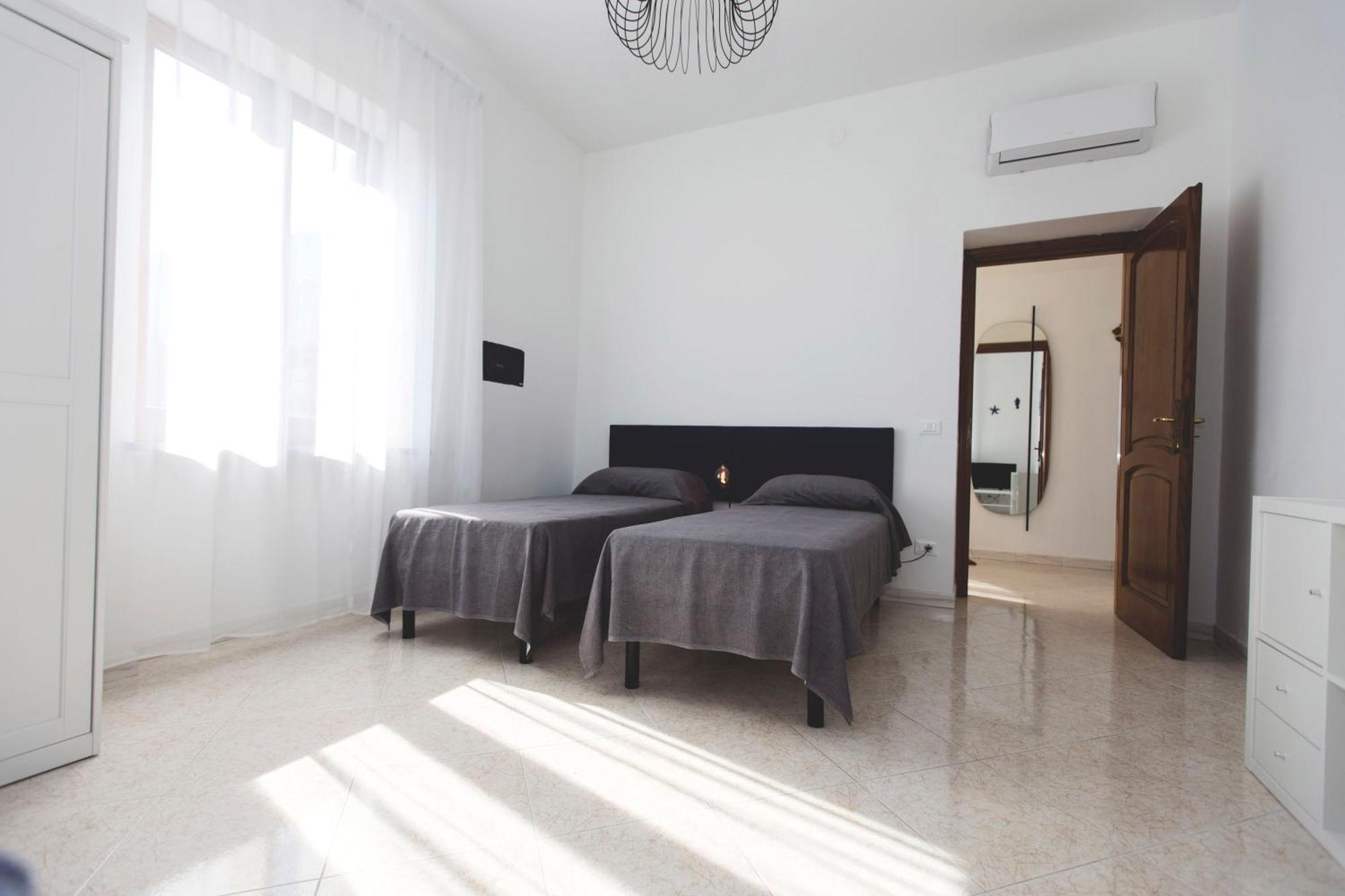 Brecchembe - Holiday Home In The Center Of Lacco Ameno Lacco Ameno  Buitenkant foto